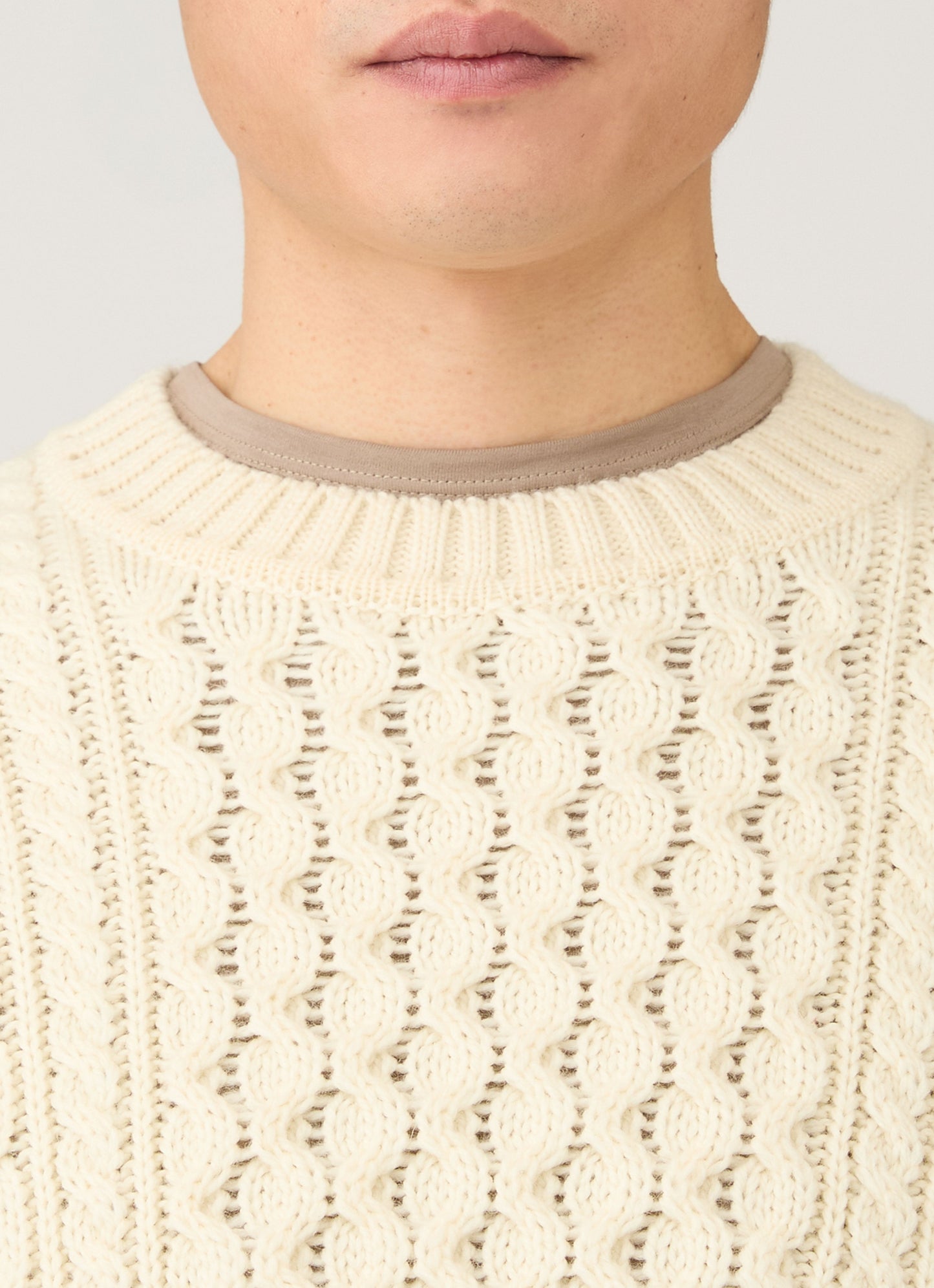 Mens Cable Knit Jumper In Ecru Mjum8286 Whcr