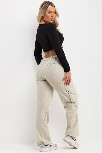 Cargo Trousers With Wide Legs And Side Pockets Beige