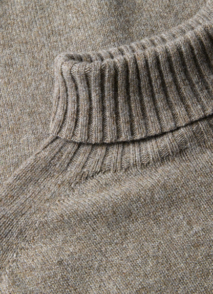 Mens Lambswool Roll Neck In Bark Mjum8129 Brgc