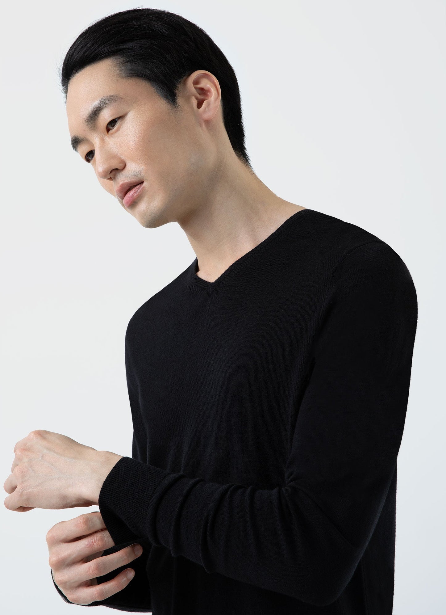 Merino V Neck Jumper Black