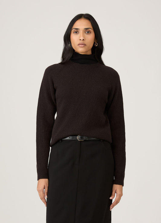 Womens Lambswool Crew Neck Jumper In Truffle Wjum8073 Brgd